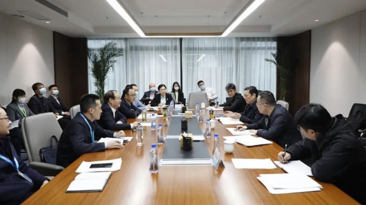 省政府國資委黨委委員、副主任范武德一行到甘肅文旅集團調研